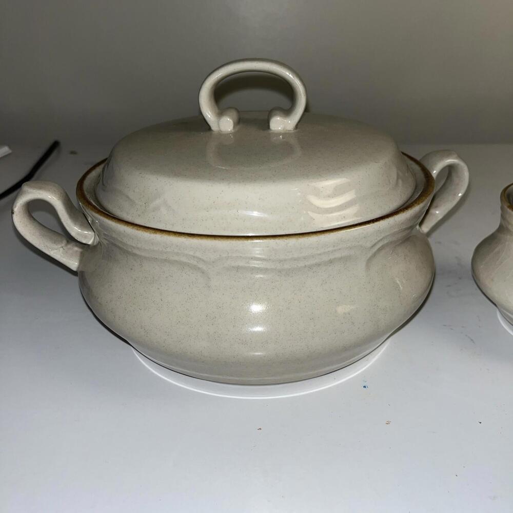 The Classics By Hearthside 7 1/2”  Casserole W Lid & Sugar Bowl Stoneware VTG